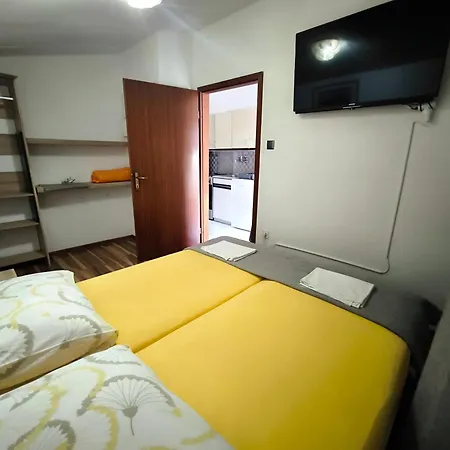 Andrea Apartment *